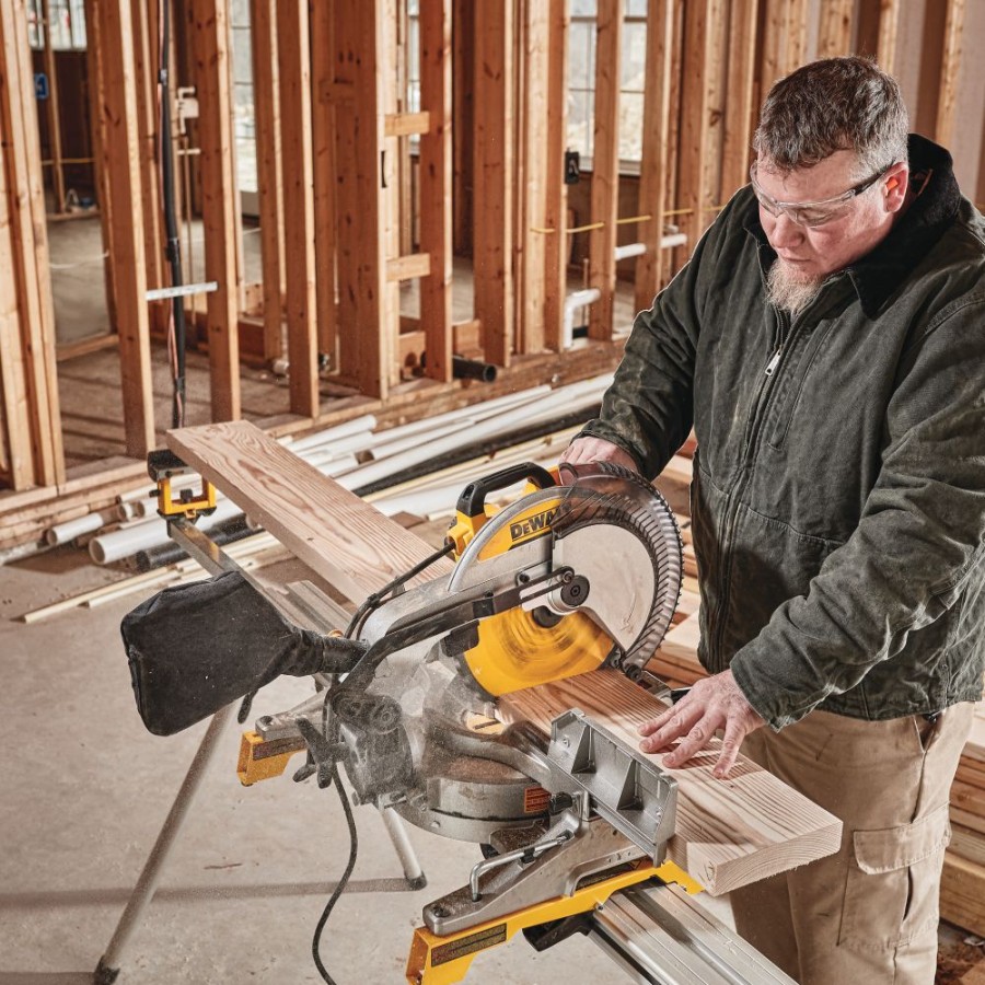 Sawing * Dewalt Dws715 12 Single-Bevel Compound Miter Saw